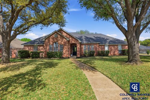 703 Brandon Dr, Cleburne, TX, 76033-4570 | Card Image
