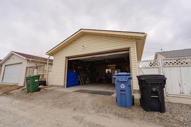 24 Laguna Close Ne, House other with 4 bedrooms, 3 bathrooms and 2 parking in Calgary AB | Image 29