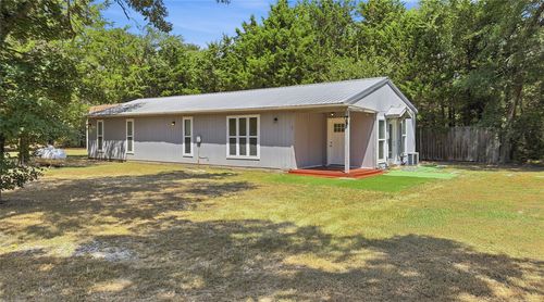 45 Country Place Ln, Valley View, TX, 76272-7716 | Card Image