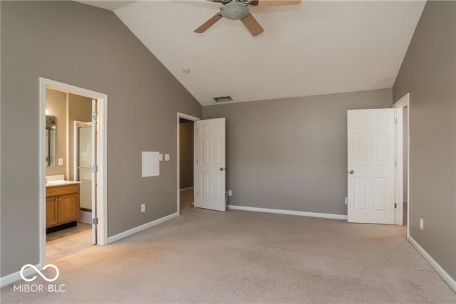 10910 Perry Pear Dr, Condo with 2 bedrooms, 3 bathrooms and null parking in Zionsville IN | Image 17