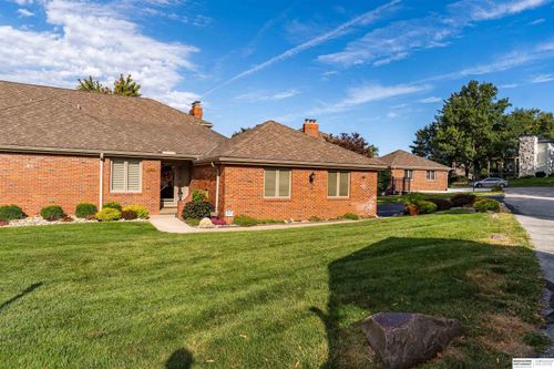 11805 Adams Plz, Omaha, NE, 68137-4424 | Card Image