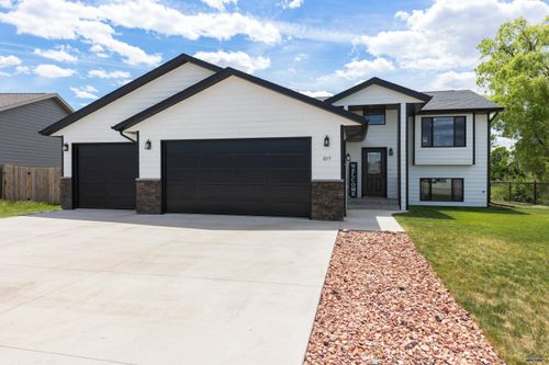 657 Rachel Ln, Box Elder, SD, 57719-8703 | Card Image