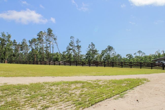 231 Ne Webb Ln, House other with 2 bedrooms, 2 bathrooms and 2 parking in Steinhatchee FL | Image 46