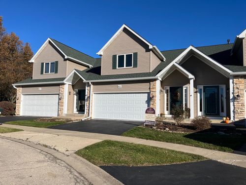 4093 Riverwood Dr, Loves Park, IL, 61111-7671 | Card Image