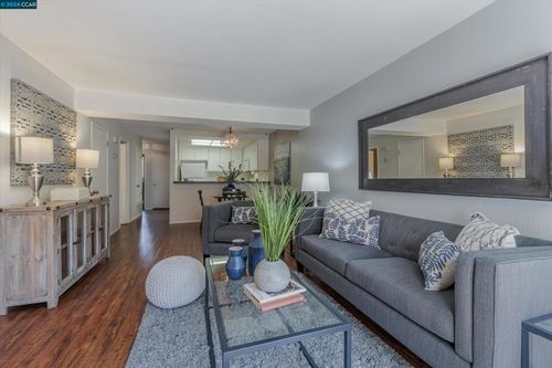 343 Pantano Cir, Pacheco, CA, 94553-5635 | Card Image