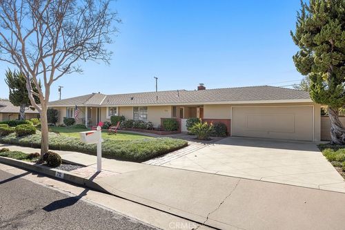 712 Toussau, Fullerton, CA, 92831 | Card Image