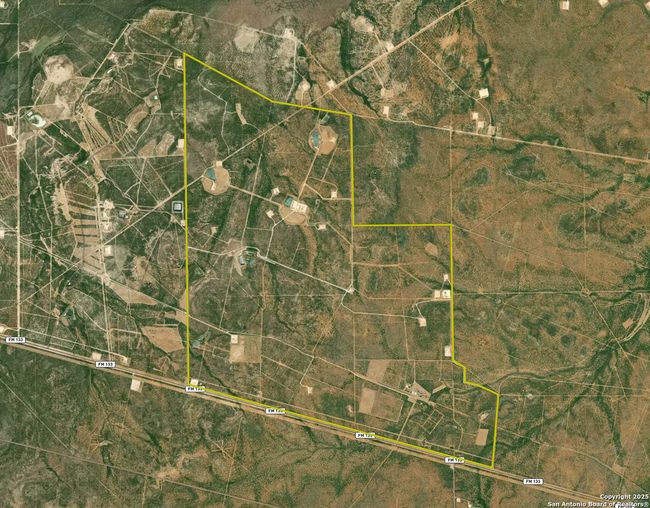 9239 Fm 133, Home with 7 bedrooms, 7 bathrooms and null parking in Cotulla TX | Image 120
