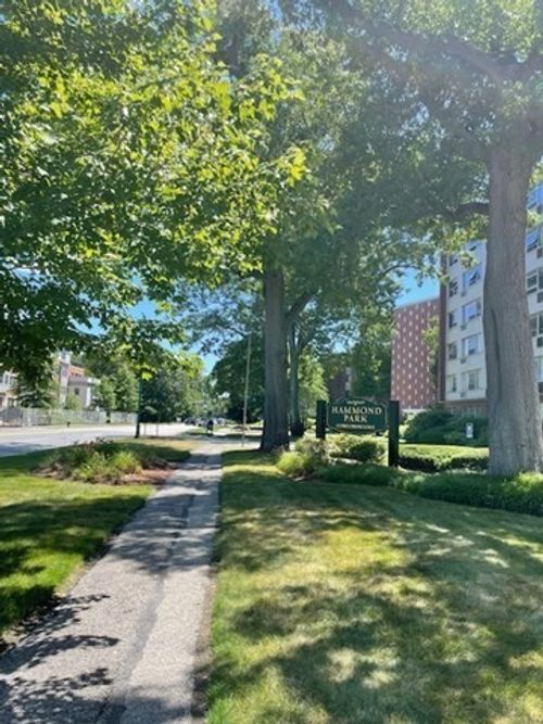 208-20 Hammond Pond Pkwy, Chestnut Hill, MA, 02467-2132 | Card Image