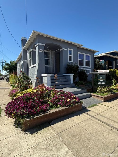 3331 Davis St, Oakland, CA, 94601-2624 | Card Image