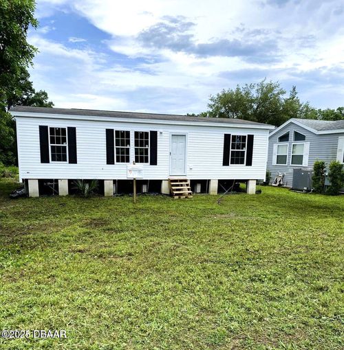 1367 Vine St, Daytona Beach, FL, 32117-4016 | Card Image