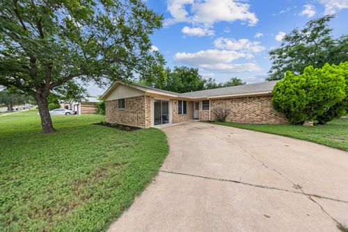 2016 Wanda St, Copperas Cove, TX, 76522-4174 | Card Image