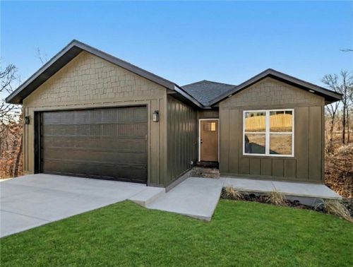 81 Selkirk Dr, Bella Vista, AR, 72715-4303 | Card Image