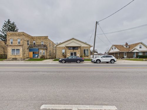 {{alt}} | Card Image