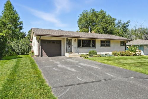 2821 Galtier St, Roseville, MN, 55113-2410 | Card Image