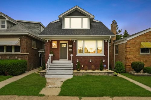 3715 Euclid Ave, Berwyn, IL, 60402-4028 | Card Image