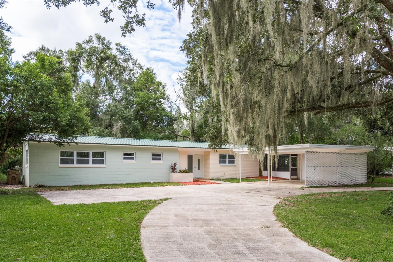 Bellemeade Ave, Temple Terrace, FL 33617