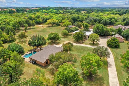 1570 Karen Dr, Argyle, TX, 76226-2946 | Card Image