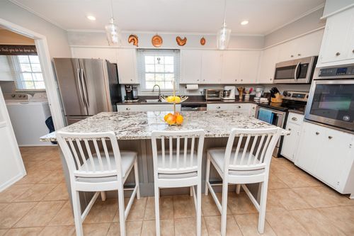 302 Peach Valley Dr, Spartanburg, SC, 29303-5538 | Card Image