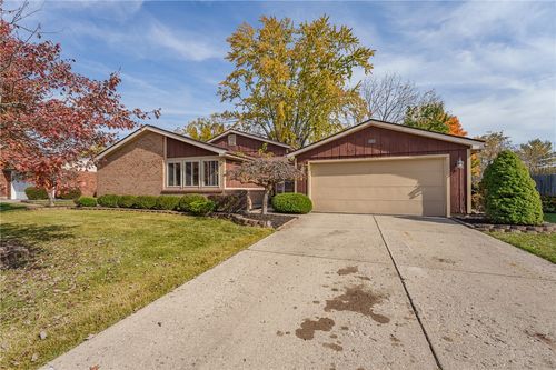 841 Sunset Drive, Englewood, OH, 45322 | Card Image