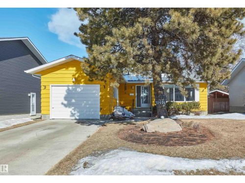 10928 36a Ave Nw, Edmonton, AB, T6J0E4 | Card Image