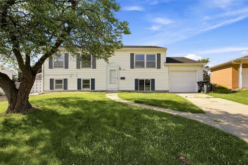 5701 Gordon Ct, Cedar Rapids, IA, 52405-4007 | Card Image