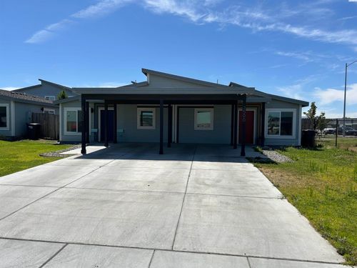 2502 Blaine St, Pasco, WA, 99301-7068 | Card Image