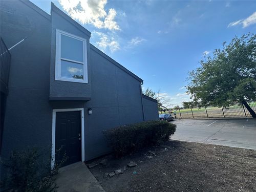 apt-1301-9696 Walnut St, Dallas, TX, 75243-2376 | Card Image