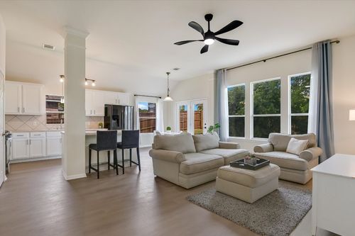 11805 Larch Valley Dr, Austin, TX, 78754-5863 | Card Image
