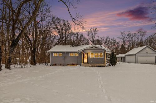 10197 Lehman St, Osceola, IN, 46561-9480 | Card Image