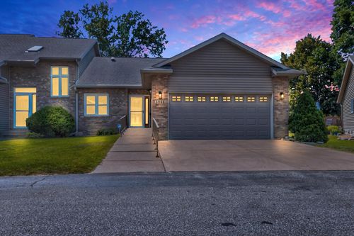 3066 Linden Drive, La Crosse, WI, 54601 | Card Image