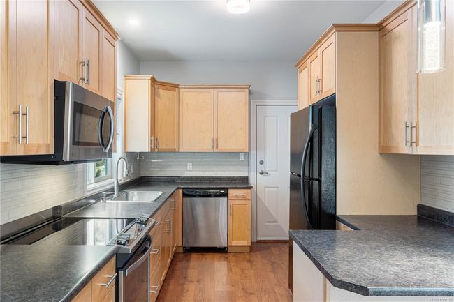 6195 Kenning Pl, House other with 3 bedrooms, 3 bathrooms and 4 parking in Nanaimo BC | Image 20