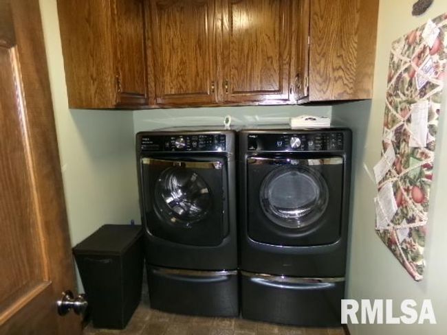 2225 Route 34, House other with 4 bedrooms, 2 bathrooms and null parking in Rosiclare IL | Image 23