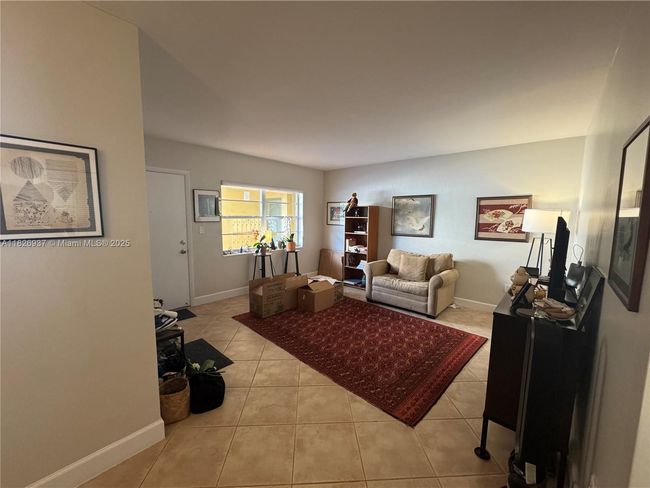 APT-5 - 115 Calabria Ave, Condo with 1 bedrooms, 1 bathrooms and null parking in Coral Gables FL | Image 5