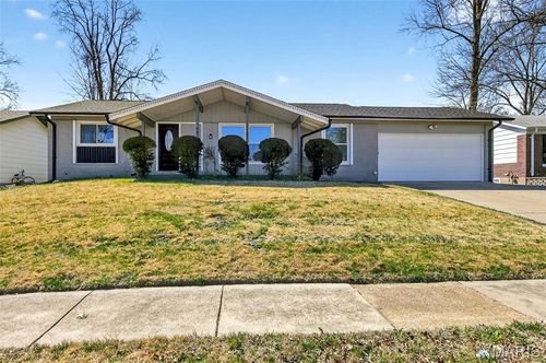 3027 Westminster Dr, Florissant, MO, 63033-1531 | Card Image