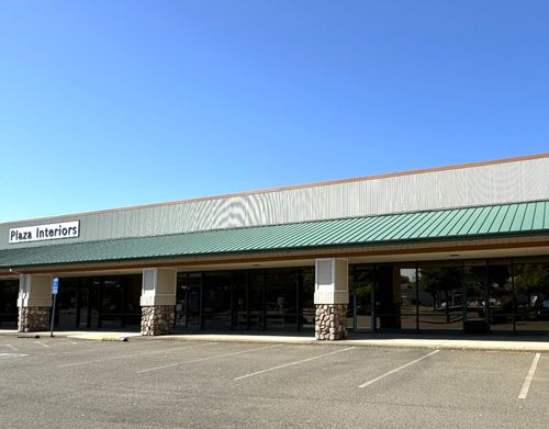 1812 Park Marina Dr, Redding, CA, 96001-0913 | Card Image