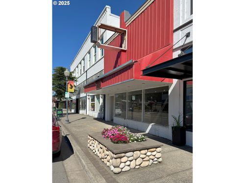 353 Fir Ave, Reedsport, OR, 97467-1496 | Card Image