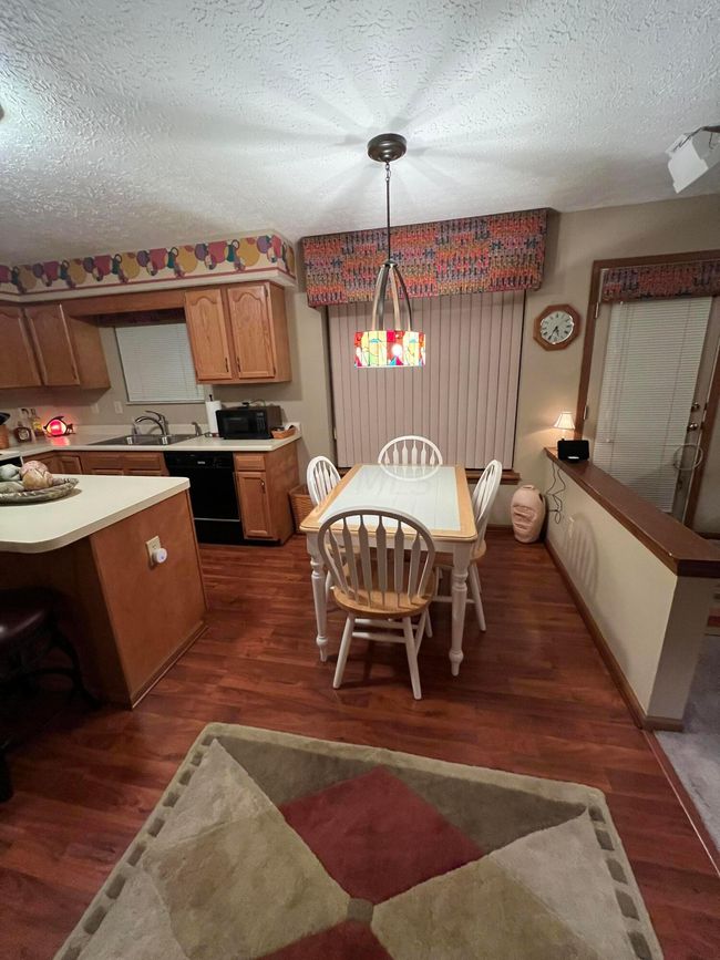 946 Lateglow Ct, House other with 3 bedrooms, 3 bathrooms and null parking in Newark OH | Image 9