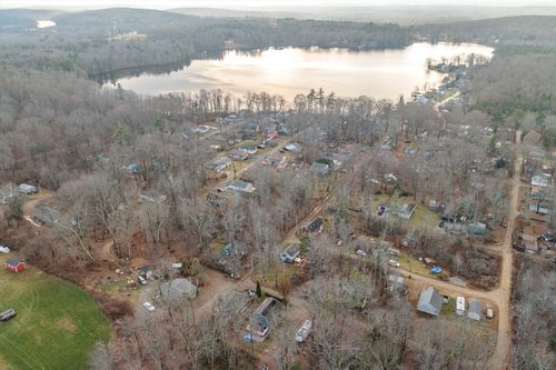 4 Wilson Way, Rutland, MA, 01543-2152 | Card Image