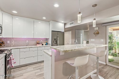 5913 E Thomas Rd, Scottsdale, AZ, 85251-7505 | Card Image