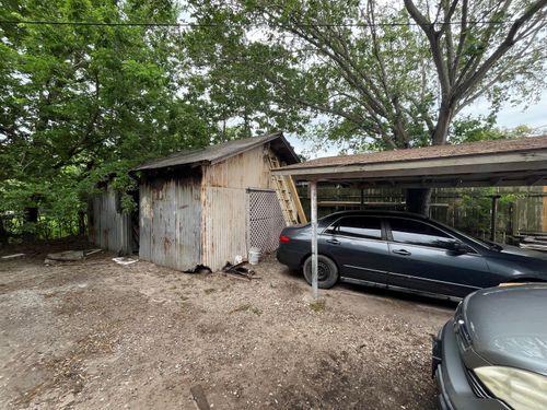 2632 2nd Ave N, Texas City, TX, 77590-7212 | Card Image
