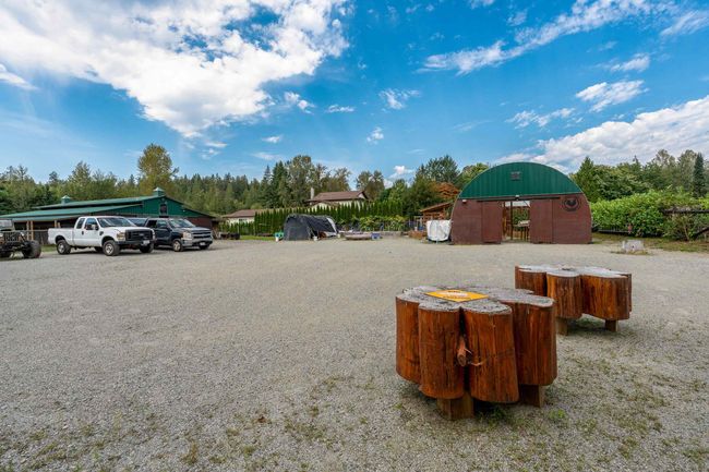 View of parking / parking lot | Image 39