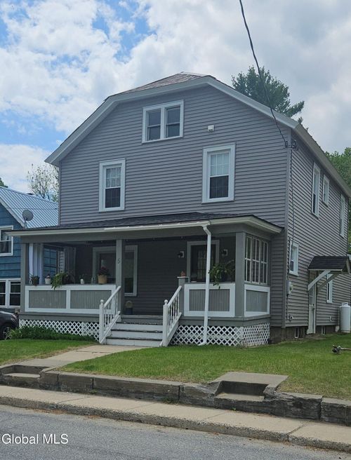 5 Circle Ave, North Creek, NY, 12853-7706 | Card Image