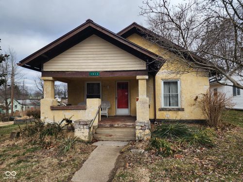 1013 W Spring St, Brownstown, IN, 47220-1027 | Card Image