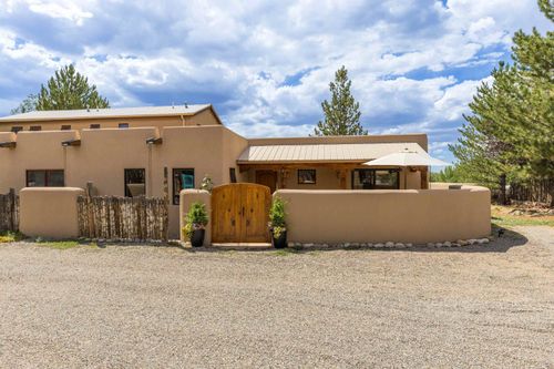 8-630 Zuni St, Taos, NM, 87571 | Card Image