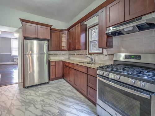 1-1019 Summit Ave, Jersey City, NJ, 07307-3518 | Card Image