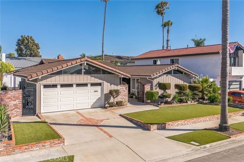 4232 Calhoun Dr, Huntington Beach, CA, 92649-3038 | Card Image