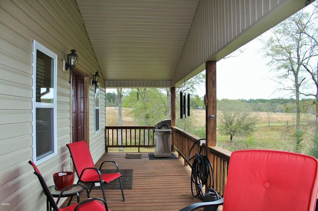 Porch | Image 33