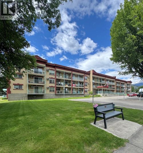 205-311 E 6th St, Revelstoke, BC, V0E2S1 | Card Image