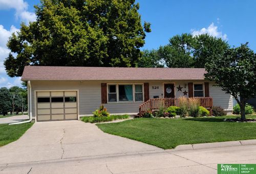 526 N Ohio Ave, York, NE, 68467-3331 | Card Image