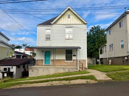 731 Virginia Ave, Fairmont, WV, 26554-5131 | Card Image